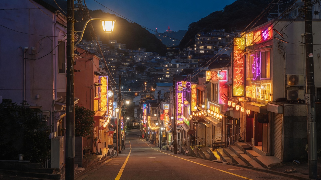 Night street in Kobe